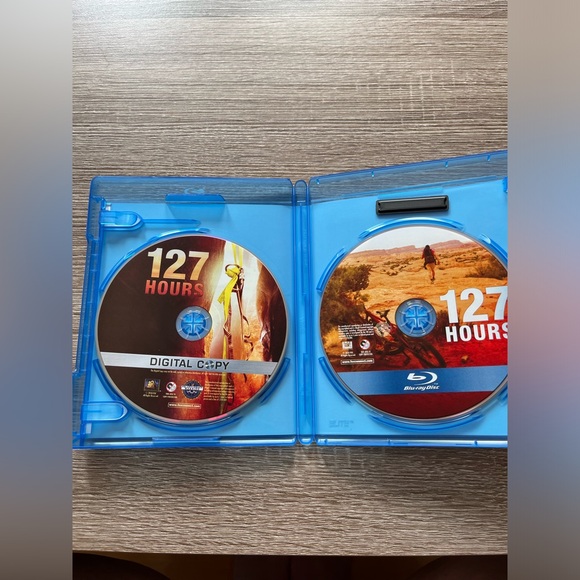 📀 3/$15 or 4/$20 📀 127 Hours Bluray - Picture 3 of 3